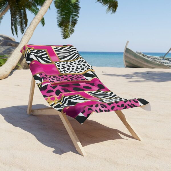Vibrant Animal Print Beach Towel - Stylish Summer Essential for Poolside and Beach Fun